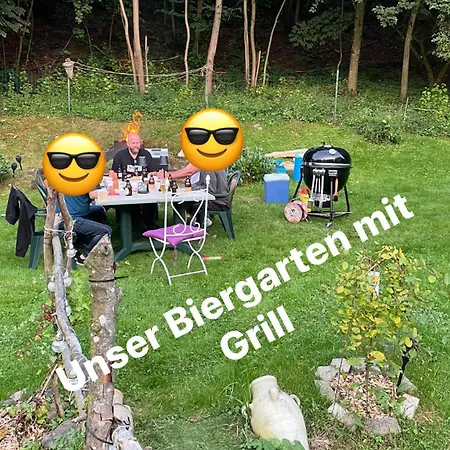 Zur Quelle Guest house *